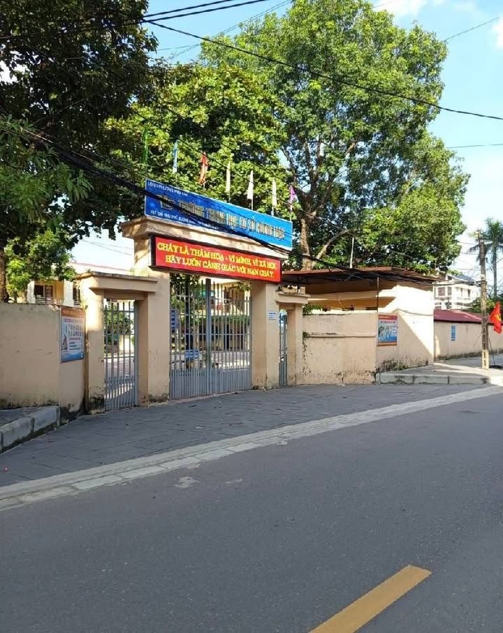 Nhà 3 tầng Phù Khê 89m² chỉ 2.7 tỷ - Ô tô vào tận nhà!