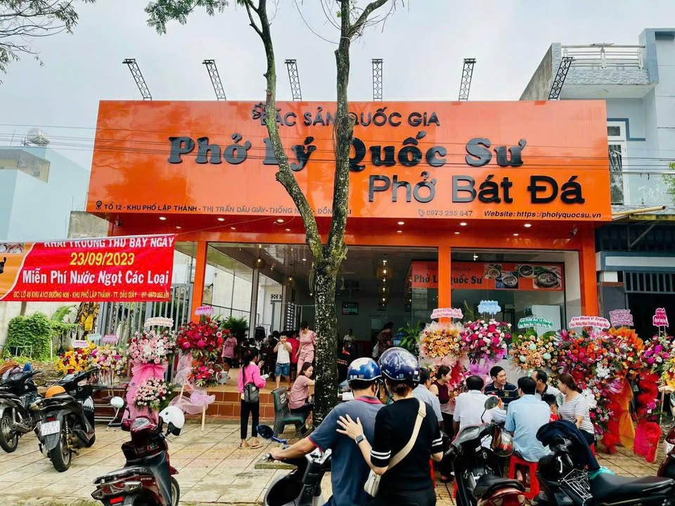 Mặt bằng cho thuê tại Xuân La 150m² - Khu ẩm thực sầm uất, kinh doanh ngay!