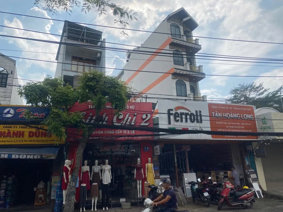 Bán mặt tiền kinh doanh Nguyễn Văn Quá Q12, 106m² giá 16.9 tỷ - Đầu tư sinh lời cao!