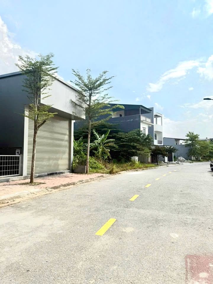 Đất nền Vũ Thê Lang 90m² - Mặt tiền 5m, Đường thông ô tô tránh nhau!