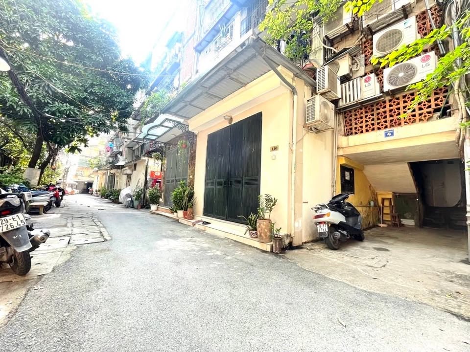 Căn hộ Tập Thể Đội Cấn Ba Đình 39m² giá thỏa thuận - Khu vực sôi động hiếm có!