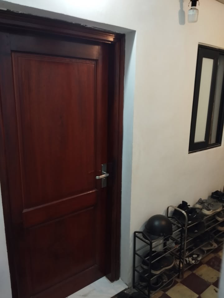 Căn hộ tập thể ngõ 54 Hàng Bún 50m² giá 3.95 tỷ - Chính chủ bán gấp!