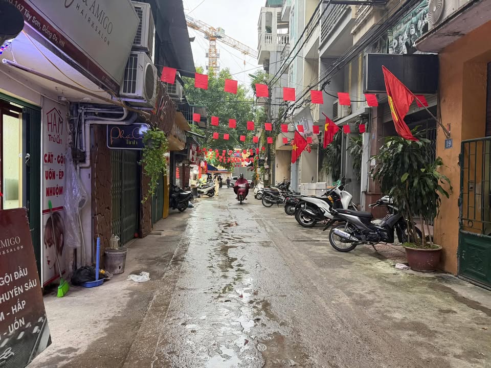 Căn hộ tầng 1 phố Tây Sơn, Đống Đa, 31m² giá 6.3 tỷ - Chính chủ bán, ô tô tránh!