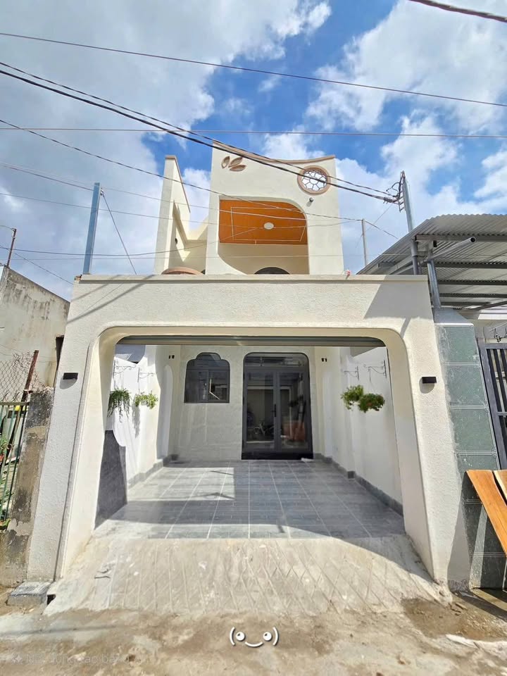 Nhà 1 trệt 1 lầu tại Tân Hoà, Biên Hòa 70m² giá 2.85 tỷ - Thiết kế đẹp, giao thông thuận lợi!