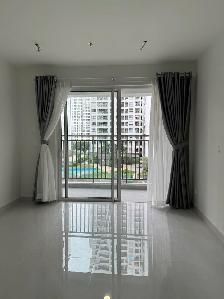 Officetel Sunrise Riverside Nhà Bè 30m² giá 8 triệu - Nhà trống, vào ở ngay!