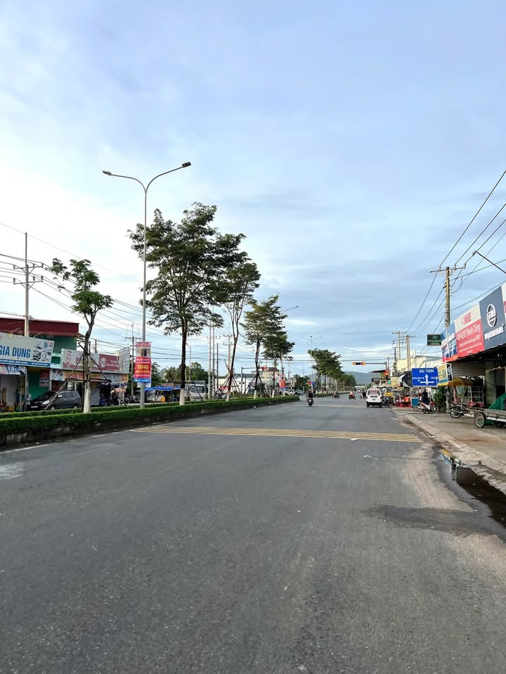 Đất nền Phú Quốc 500m² giá 1.55 tỷ - Mặt tiền rộng, sổ đỏ chính chủ!