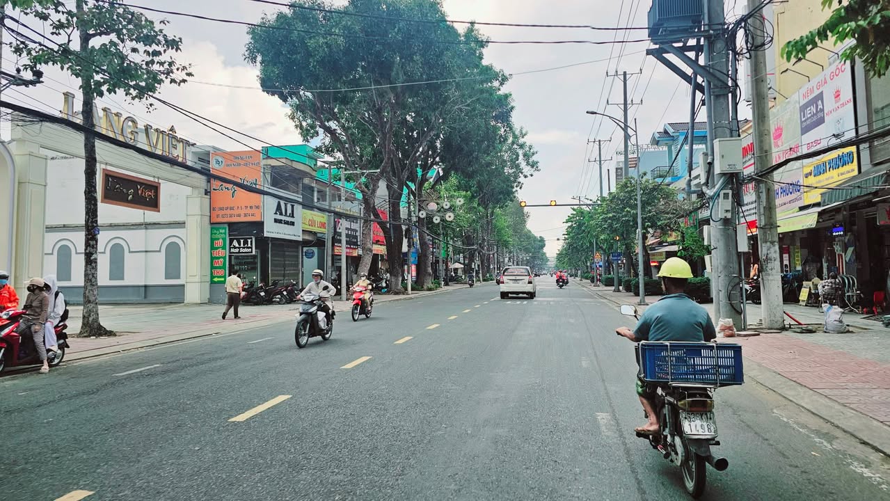 Nhà Lầu Mặt Tiền Đường Ấp Bắc, Mỹ Tho 88m² giá 11 tỷ - Vị trí đắc địa cho kinh doanh!