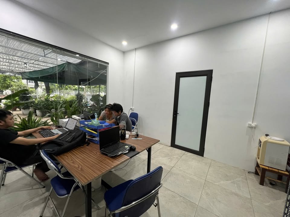 Cho thuê mặt bằng kinh doanh sân vườn Đường 70 - Nam Từ Liêm, diện tích 210m² - Không gian lý tưởng cho mọi mô hình