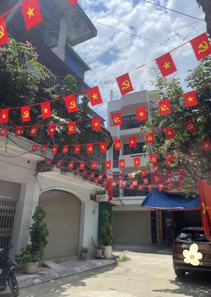 Cho thuê nhà mặt tiền 95m² tại ngõ 37 Tây Kết - Kinh doanh đa dạng, giá chỉ 25 triệu!