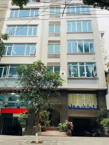 Cho thuê văn phòng tại Dịch Vọng Hậu, Cầu Giấy 120m² - Tiện ích đầy đủ, giá chỉ 21 triệu/tháng!