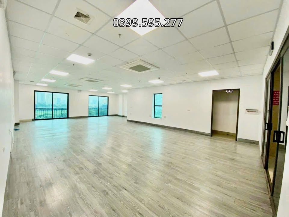 Văn phòng cho thuê Khuất Duy Tiến 100m² chỉ 16 triệu - Vào làm ngay!