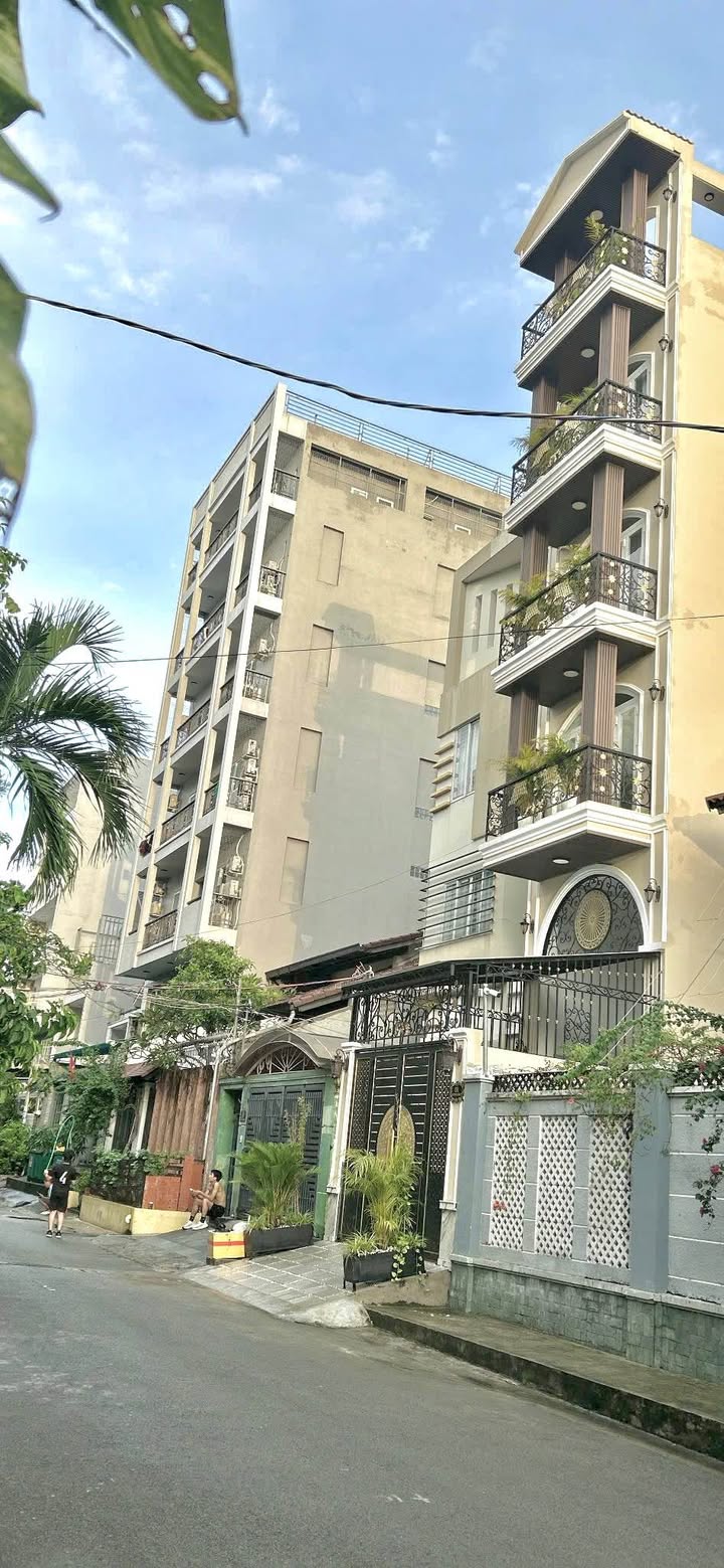 Nhà phố Tân Kiểng, Quận 7, 100m² giá 10 tỷ - Thiết kế hiện đại, nội thất cao cấp!