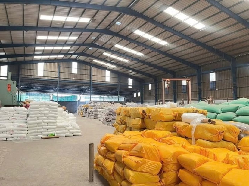 Xưởng sản xuất mặt tiền đường Đức Hòa Đông 2415m² giá 28.5 tỷ - Đầu tư sinh lời ngay!