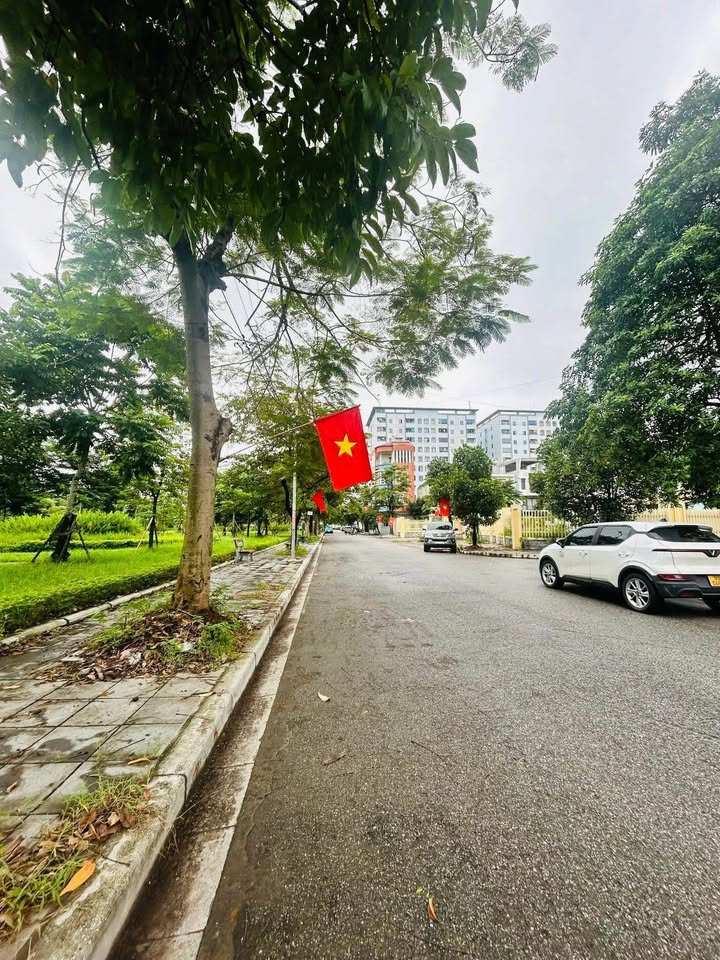 Đất nền KĐT Bắc Từ Sơn 186m² giá 18 tỷ - Cơ hội đầu tư sinh lời cực tốt!