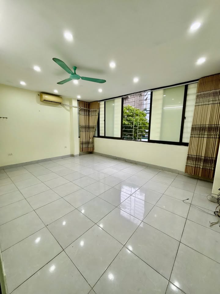 Văn phòng cho thuê 30m² tại Mỗ Lao, Hà Đông chỉ từ 4.5 triệu/tháng - Phù hợp cho kinh doanh online!