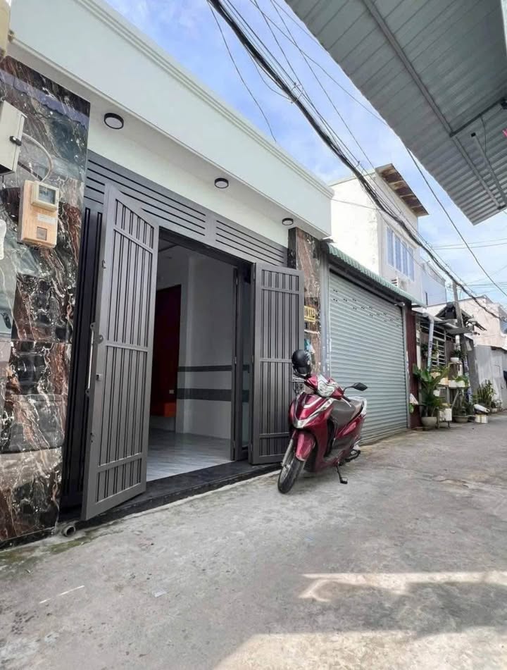 Nhà C4 mới xây tại An Phú Tây, 100m², giá 990 triệu - Sổ hồng chính chủ!