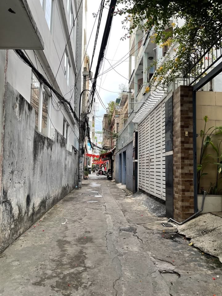 Nhà hẻm Cao Thắng Quận 3 diện tích 30m² giá 7 tỷ - Mặt tiền gần gũi!