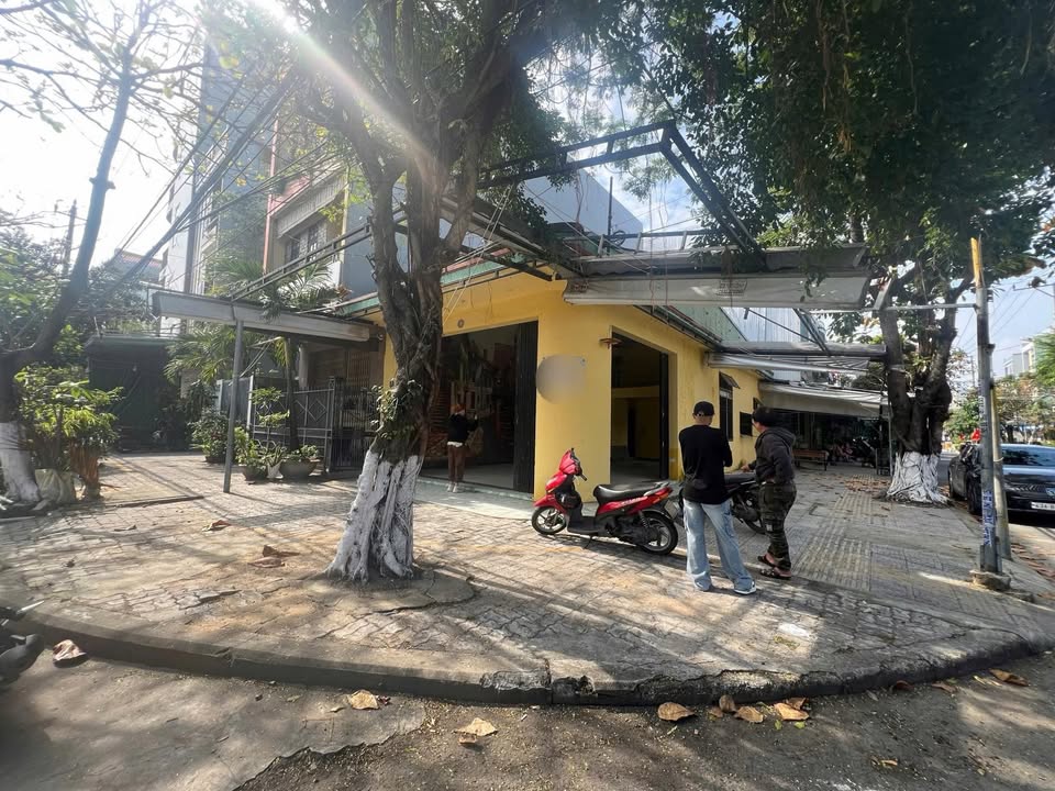 Lô góc cho thuê 2 mặt tiền Hòa Xuân 120m² - Vị trí đắc địa gần bệnh viện