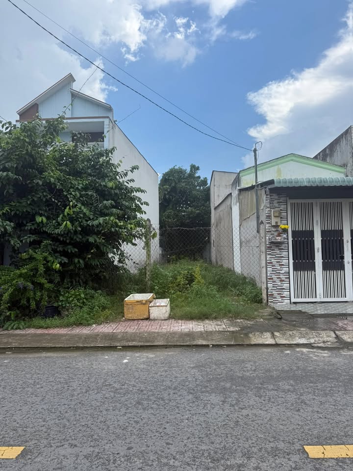 Đất nền mặt tiền đường Tân Hiệp 32, Hóc Môn 150m² giá 4 tỷ - Cơ hội đầu tư hấp dẫn!