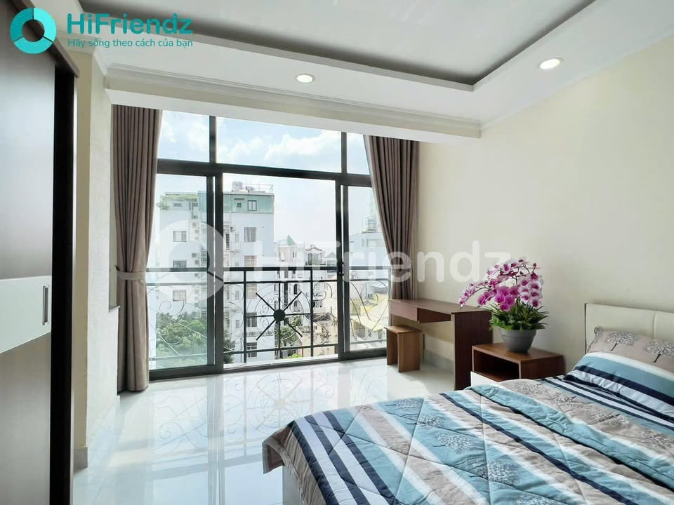 Nhà phố cho thuê tại Nguyễn Văn Cừ, Quận 1 - Nội thất cao cấp, sẵn sàng vào ở!