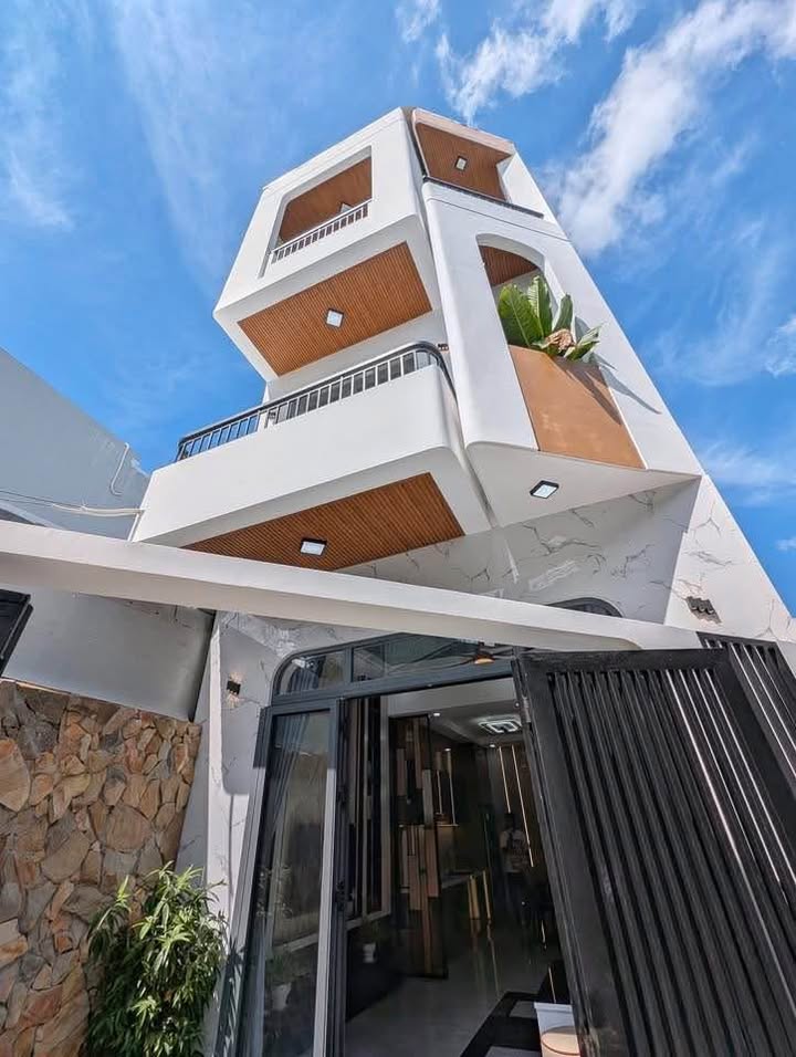 Nhà 3 tầng tại Kiệt 500 Tôn Đản, Đà Nẵng - Giá 4.55 tỷ, Full nội thất cao cấp!