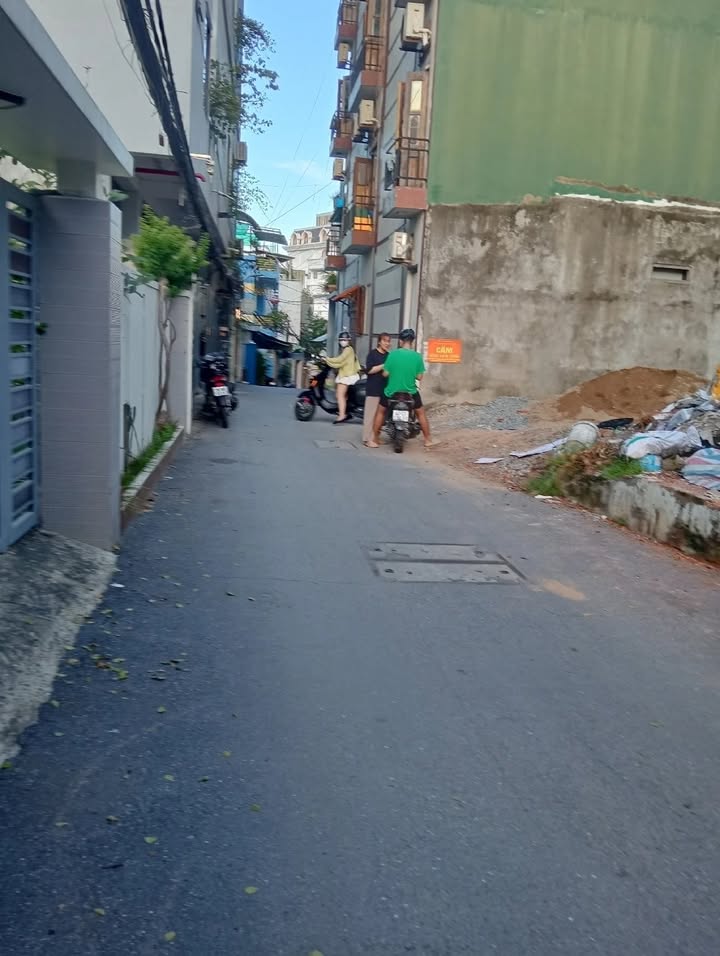 Nhà 2 tầng kiệt ô tô Đường 2 Tháng 9, Hải Châu, Đà Nẵng 367m² giá 18.5 tỷ - Đầu tư lý tưởng!