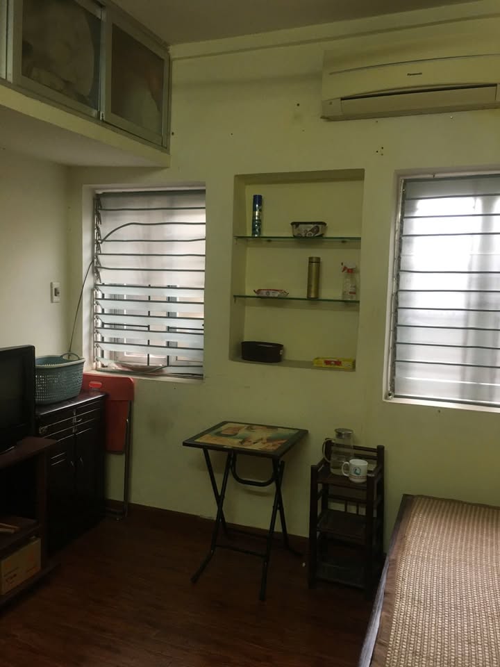 Căn hộ tập thể cho thuê tại khu B11 Văn Chương, Đống Đa, 13m² giá 3 triệu/tháng - Vị trí trung tâm thuận lợi!