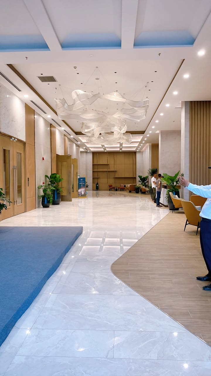 Căn hộ Icon 40 Hạ Long 33m² giá 1.75 tỷ - View biển tuyệt đẹp!