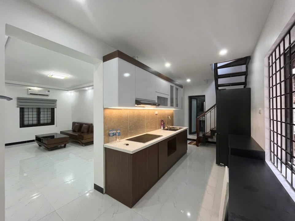 Căn hộ 84 Ngọc Khánh 120m² - Đẹp, mới, đầy đủ nội thất cho thuê!