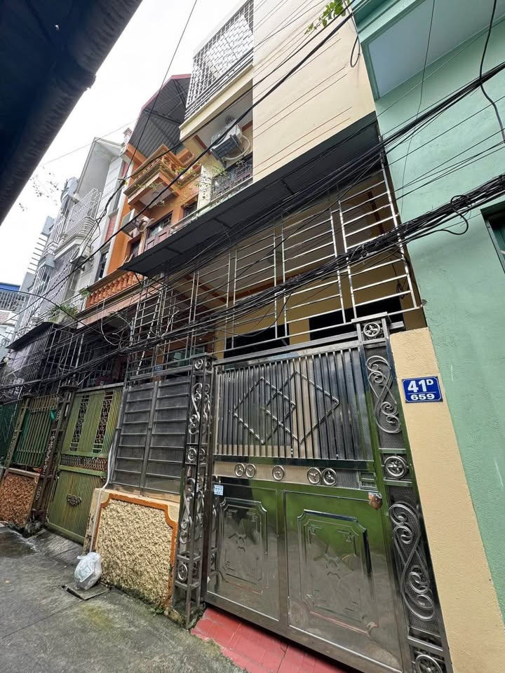 Nhà 3 tầng khu Bãi Vượt, Nam Định 40m² giá 1 tỷ - Vị trí thuận lợi gần chợ!