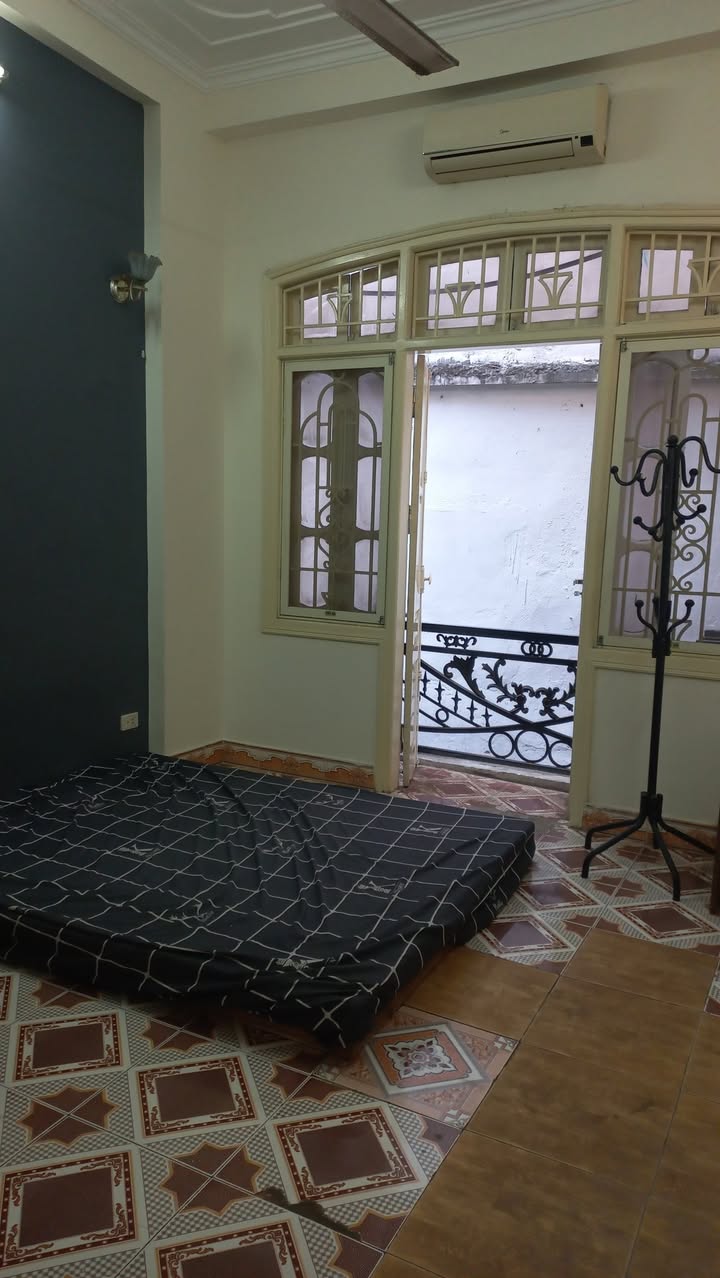 Phòng trọ Hào Nam 16m² giá 3 triệu - Phù hợp sinh viên và người đi làm!