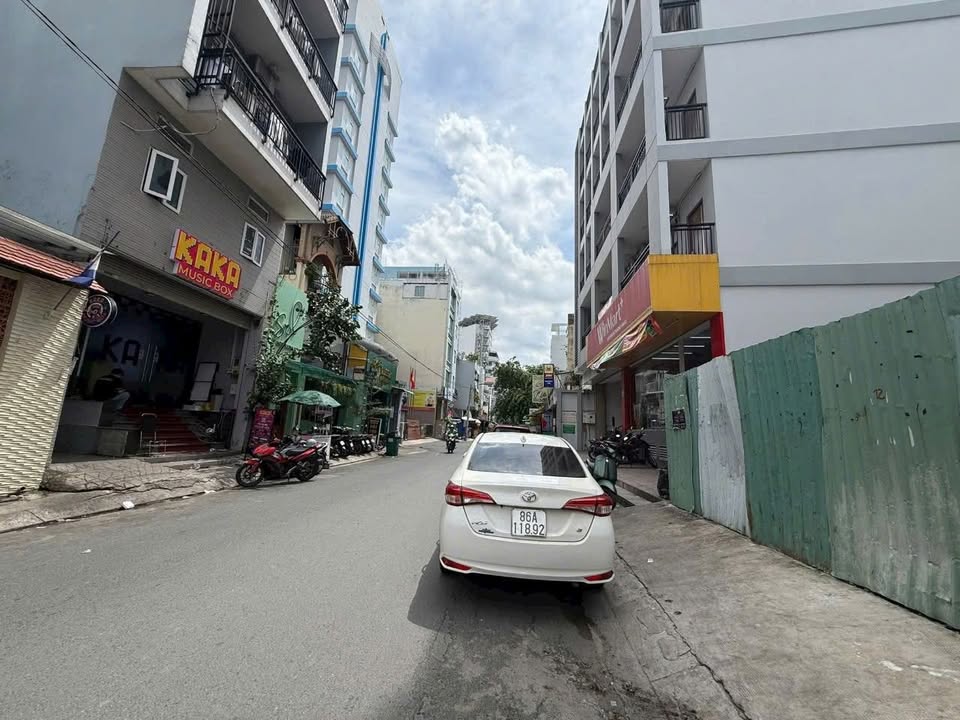 Khách sạn hẻm VIP Cộng Hòa, Tân Bình, 433m² - Đầu tư sinh lời ngay!