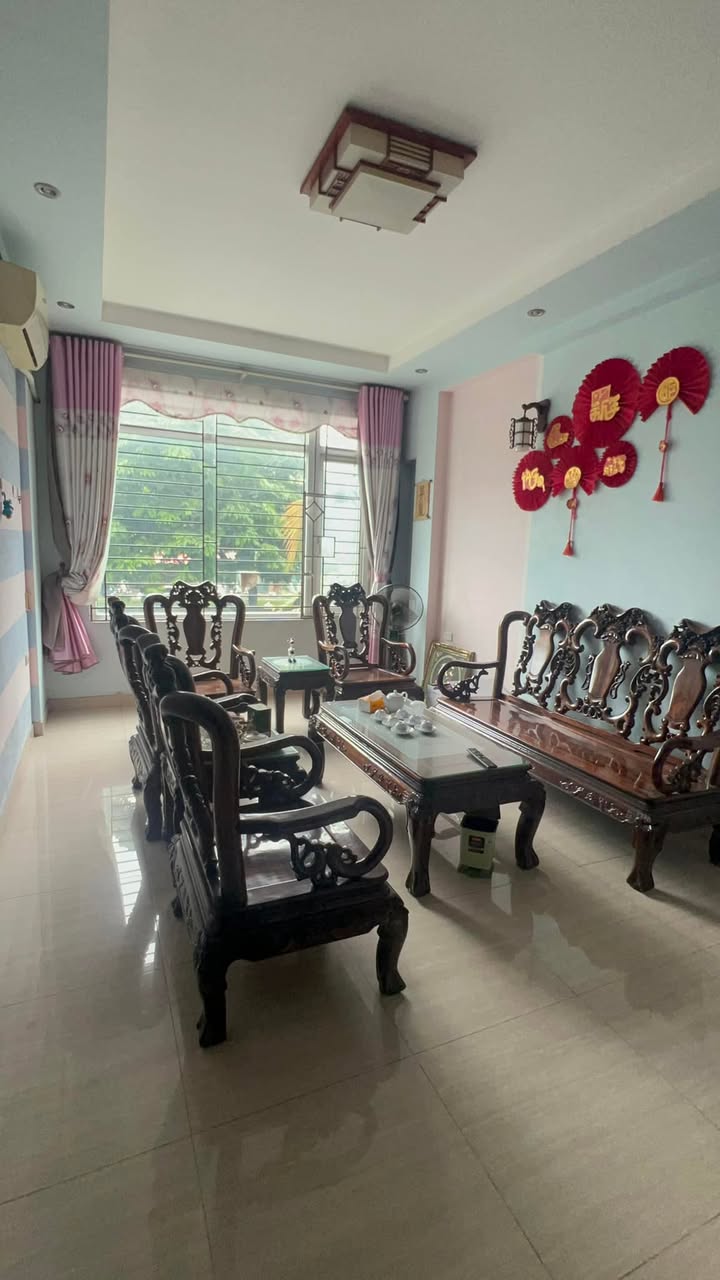 Nhà mặt đường Linh Đàm, Hoàng Liệt 90m² giá 22 triệu - Phù hợp kinh doanh!