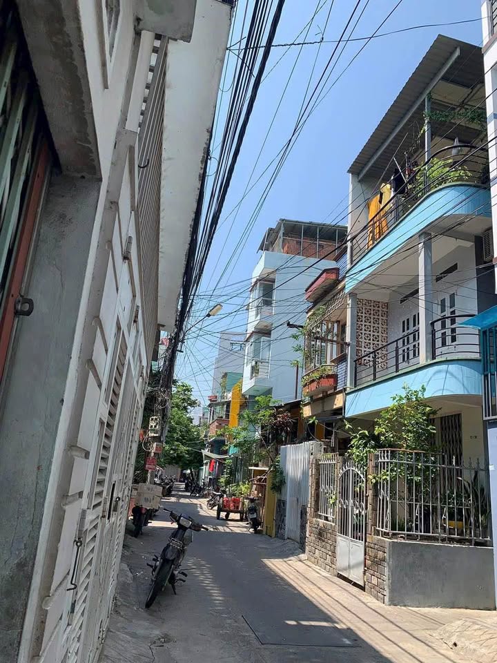 Nhà góc đường Hai Bà Trưng, Quy Nhơn 30m² giá 2.55 tỷ - Tiện ích đa dạng, gần biển