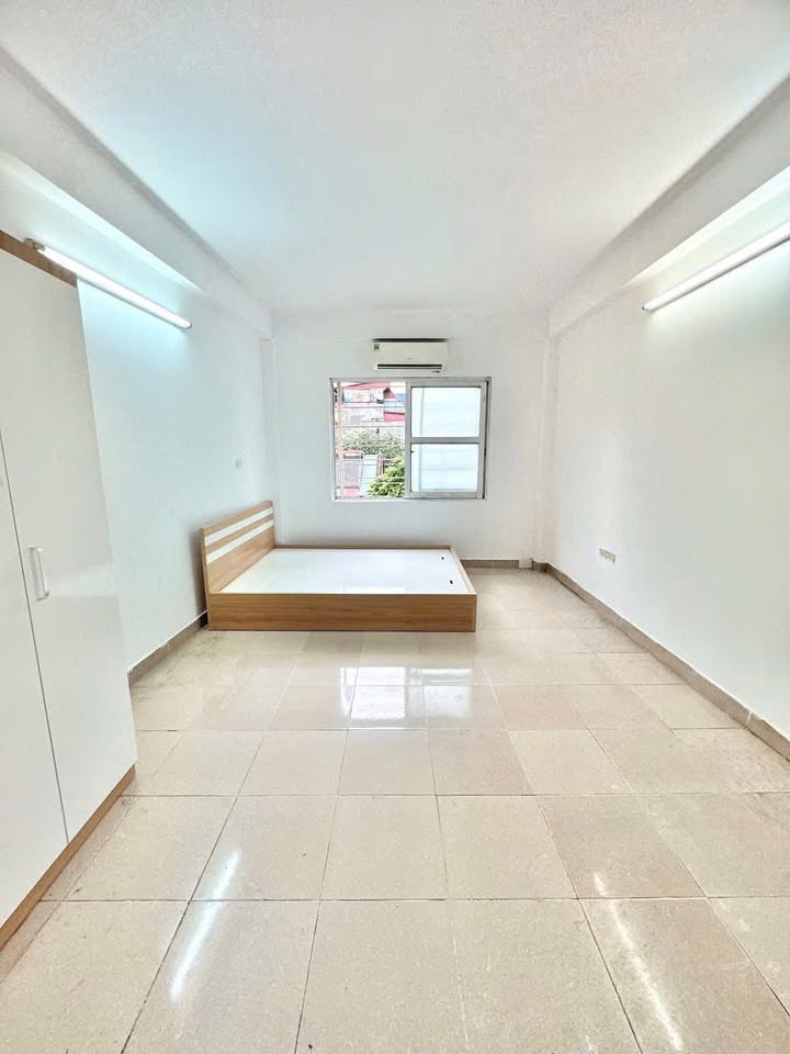 Phòng cho thuê tại ngõ 640 Láng Hạ 20m² giá 3.6 triệu - Nội thất đầy đủ, an ninh 24/7!