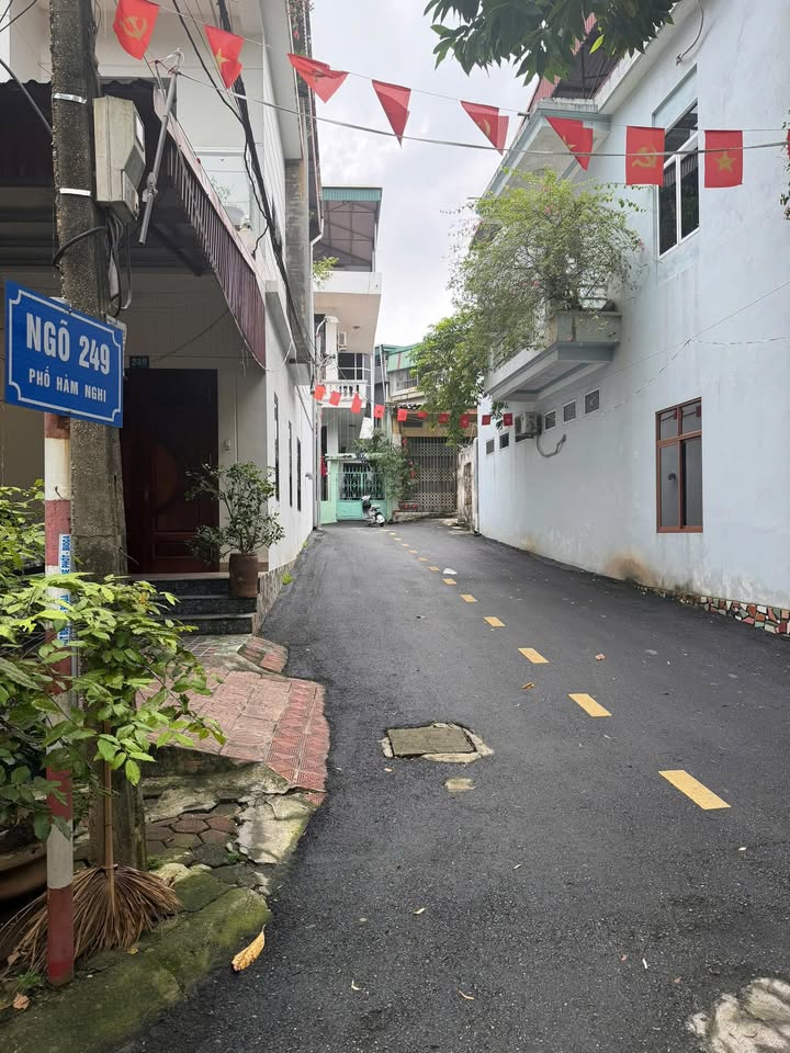 Đất nền Gia Cẩm Việt Trì 103m² giá 4 tỷ - Vị trí trung tâm sầm uất!