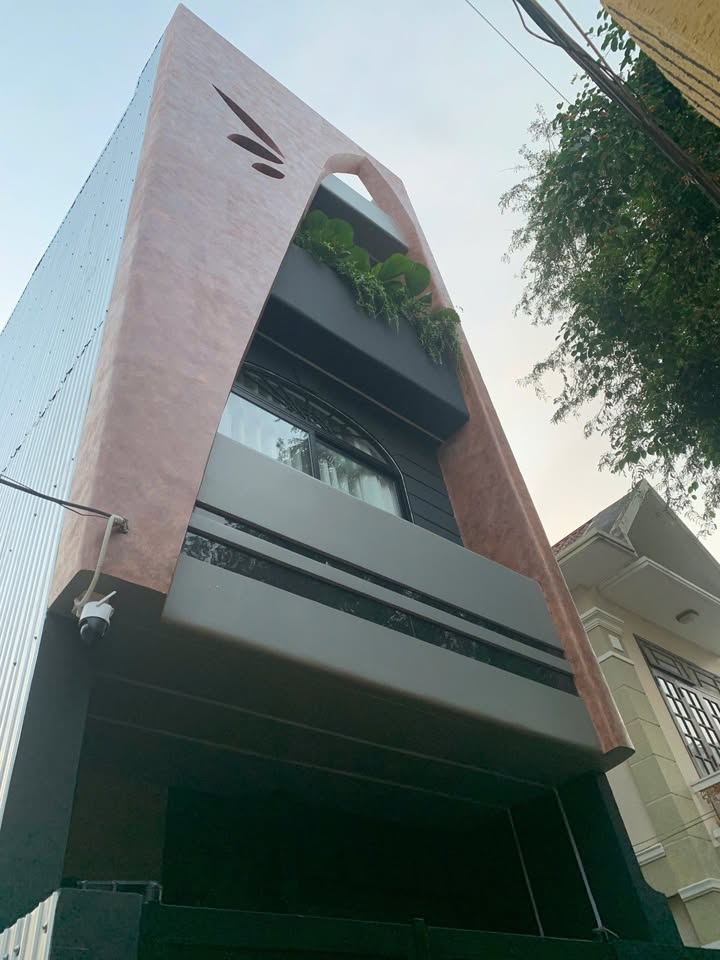 Nhà 3 tầng 2 mặt tiền tại Hải Châu, Đà Nẵng 56m² giá 6.2 tỷ - Kiến trúc hiện đại, sẵn sàng ở ngay!