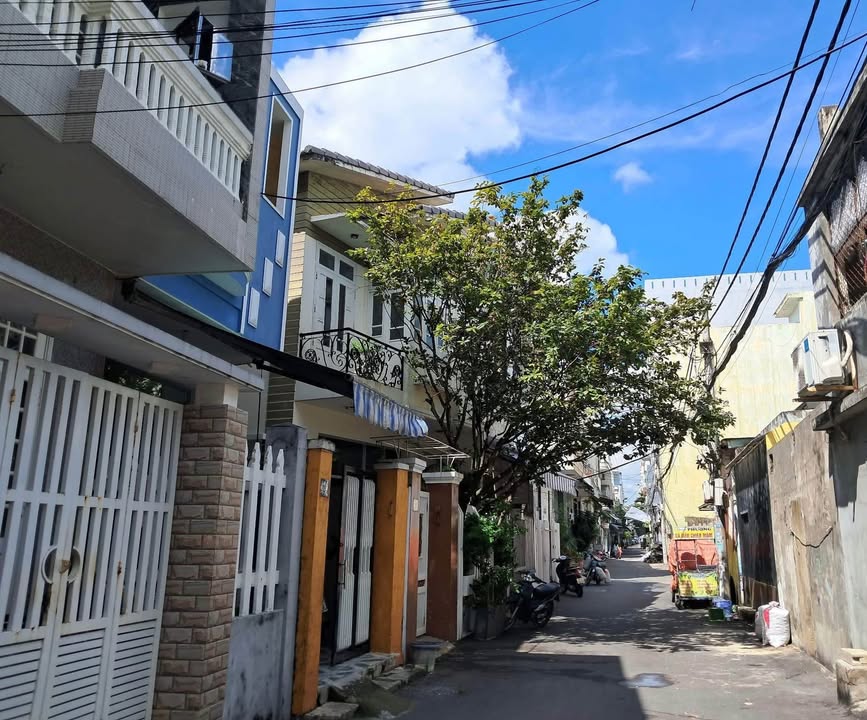 Nhà cấp 4 Đà Nẵng 40m² giá 1.98 tỷ - Sổ hồng chính chủ, thông thoáng!