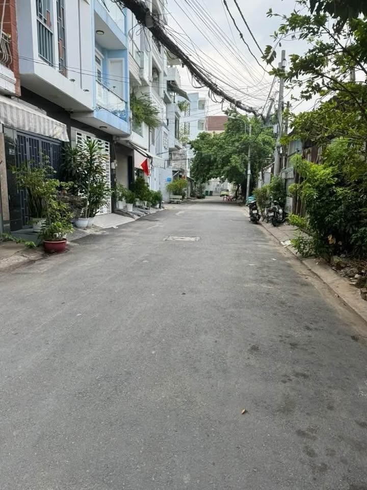 Đất nền Tân Quy, quận 7, 206m² giá 9.5 tỷ - Cơ hội đầu tư tuyệt vời!