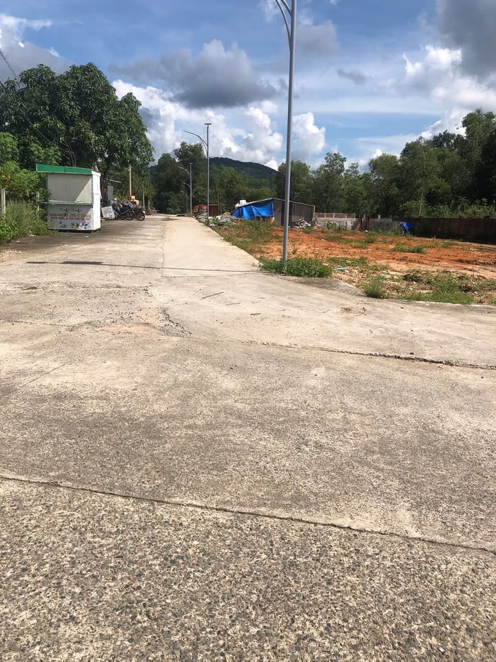 Đất nền Búng Gội, Phú Quốc 300m² giá chỉ 2.1 tỷ - Cơ hội đầu tư tuyệt vời!