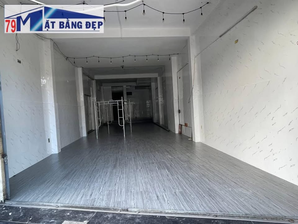 Cho thuê mặt bằng kinh doanh Đoàn Trần Nghiệp 144m² giá 15 triệu - Khu dân cư đông đúc!