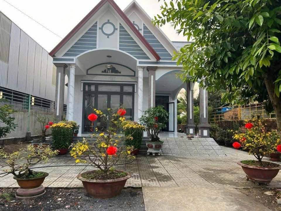 Nhà mặt tiền đường nhựa Phú An, Tân Phú, Đồng Nai 8.000m² - Nhà mới, chỉ việc dọn vào ở!