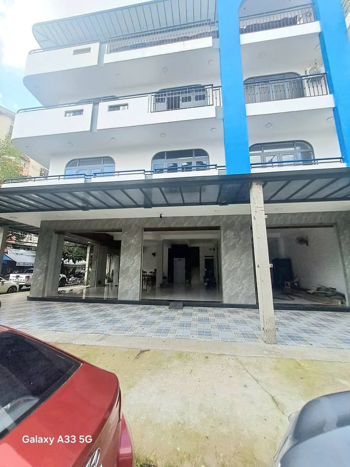 Cho thuê FrontHouse 256m² tại Vườn Lài, Tân Phú - Thiết kế linh hoạt, sẵn sàng kinh doanh!