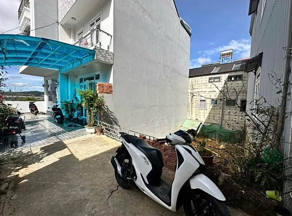 Đất bán Đà Lạt 64m² giá 4.1 tỷ - Vị trí thuận lợi gần chợ!