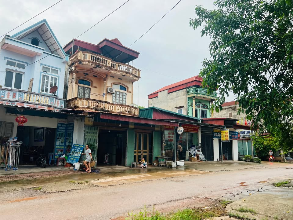 Đất đấu giá Hương Lạc, Lạng Giang 80m² - Móng nhà có sẵn, kinh doanh sầm uất!