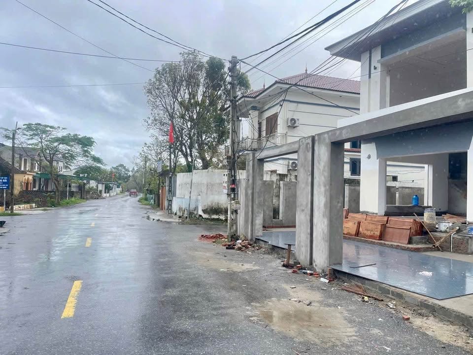 Nhà riêng xóm 3 Phúc Thọ, TP Vinh 93m² giá 2.25 tỷ - Mặt tiền đường 12m thuận tiện!