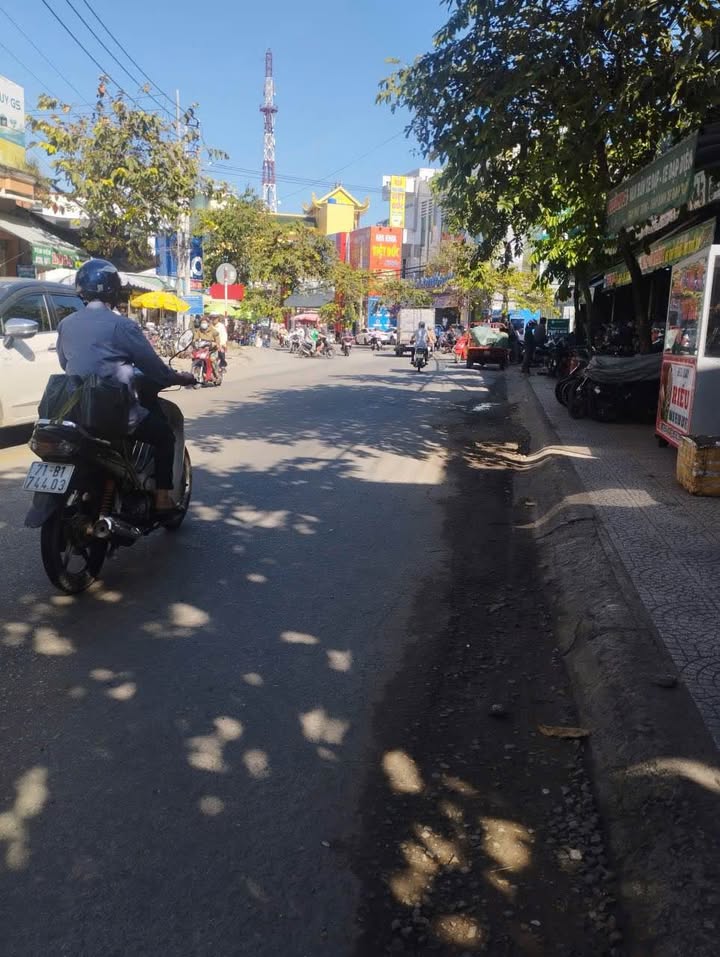 Nhà mặt tiền Quốc lộ Mỏ Cày 73m² giá 7 tỷ - Đầu tư sinh lời ngay lập tức!