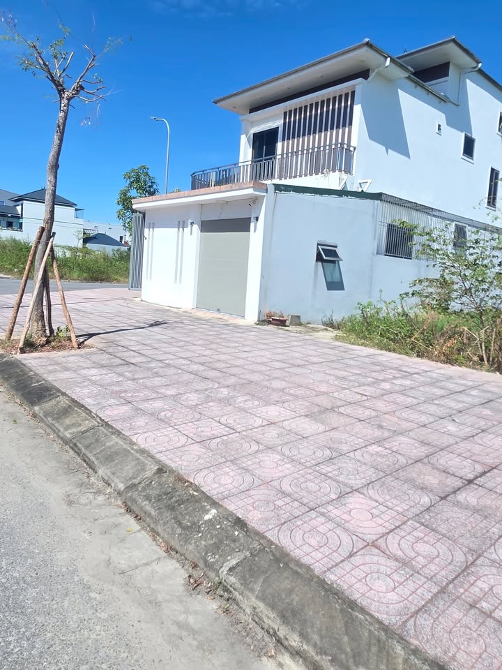 Đất nền Trần Phú, TP Hà Tĩnh 135m² giá 3 tỷ - Đường rộng 12m, xây tạm sẵn