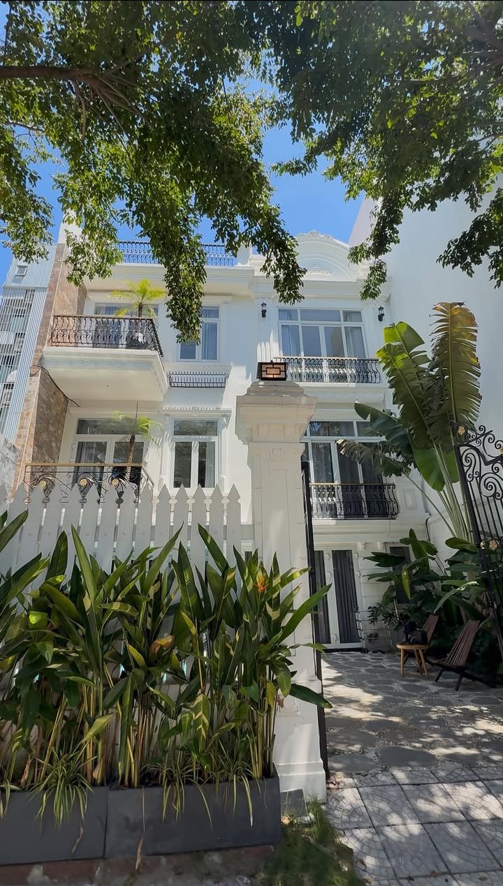 FrontHouse Mỹ An Đà Nẵng 135m² giá 37.5 tỷ - Đầu tư sinh lời ngay sát biển!