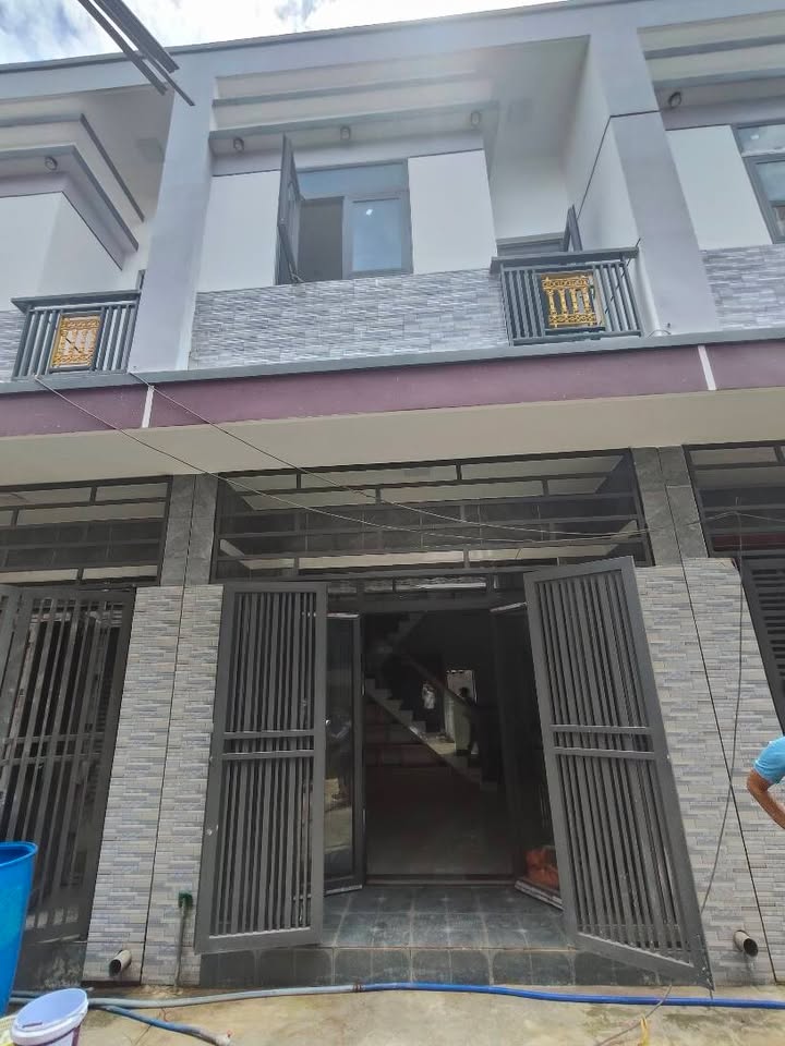 Nhà bán Tân Đông Hiệp 40m² giá 1.2 tỷ - Chỉ việc vào ở ngay!